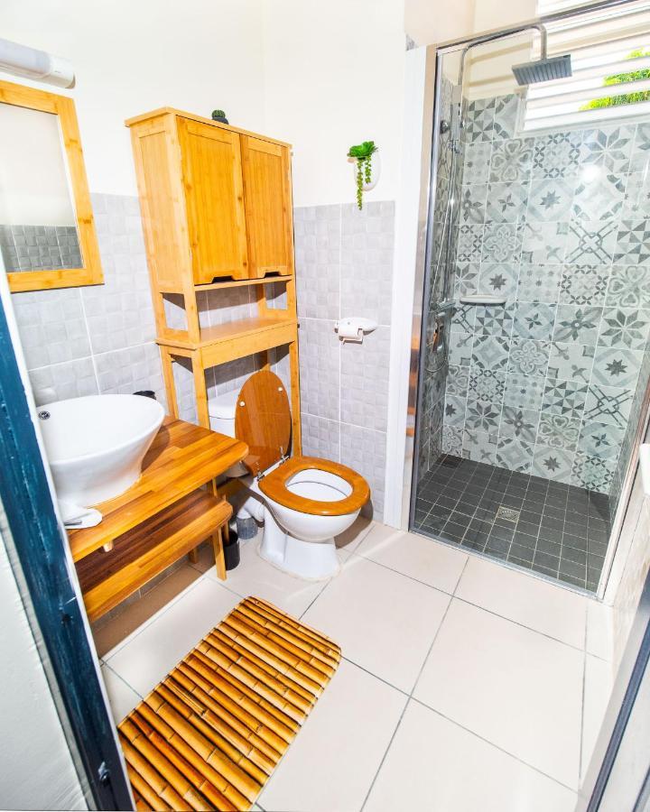 Evasion En Plein Coeur De La Ville T2 Jacuzzis Sauna Et Piscine Au Centre De Port-Louis Zewnętrze zdjęcie